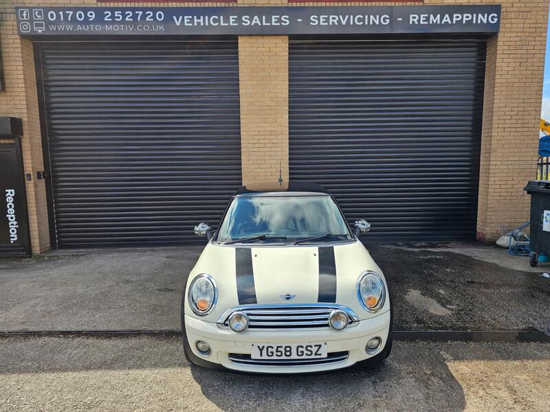 MINI HATCH
