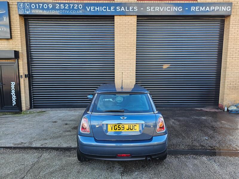 MINI HATCH