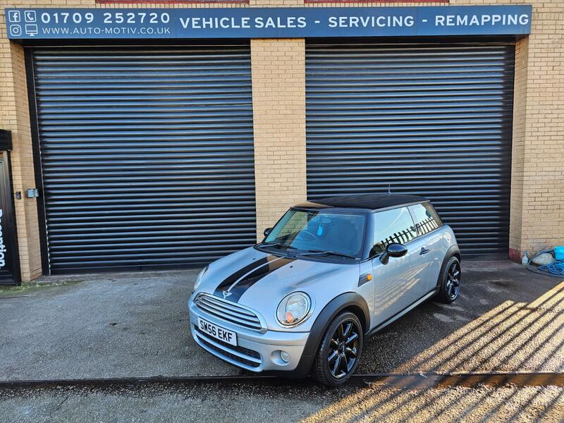 MINI HATCH