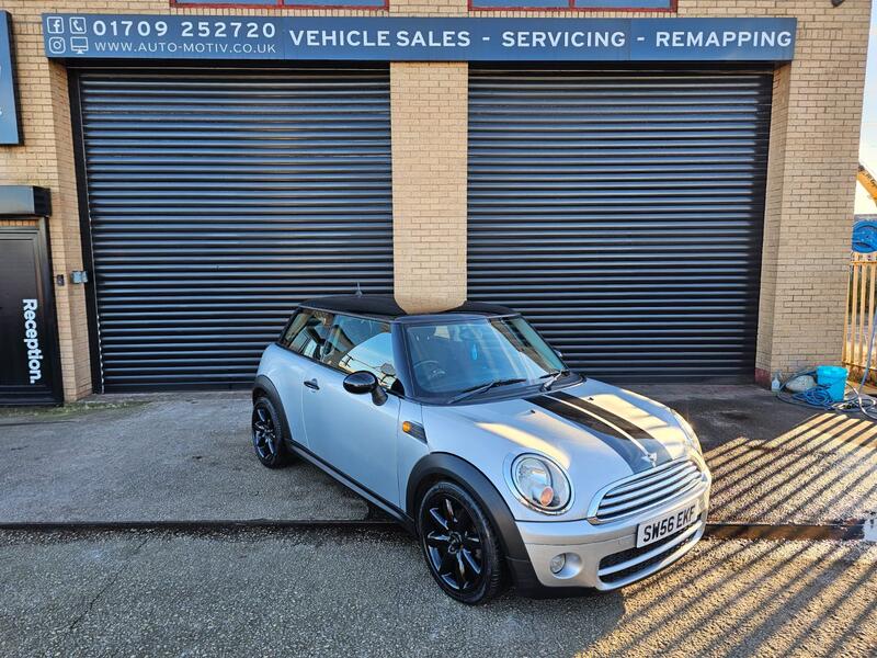 MINI HATCH