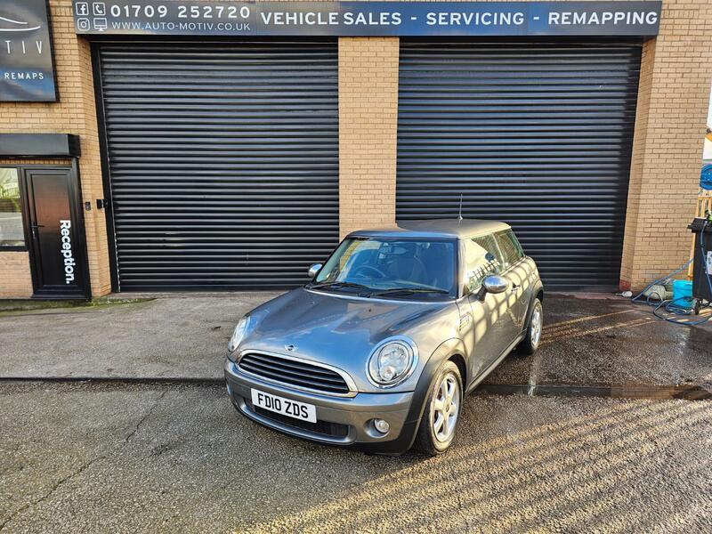 MINI HATCH