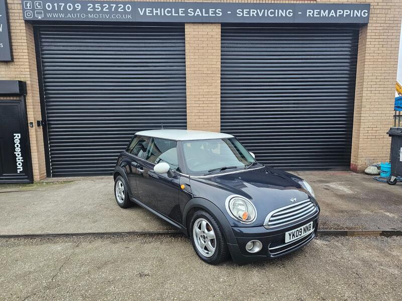 MINI HATCH
