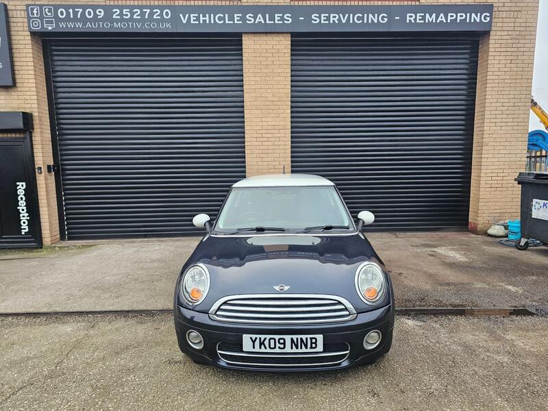 MINI HATCH
