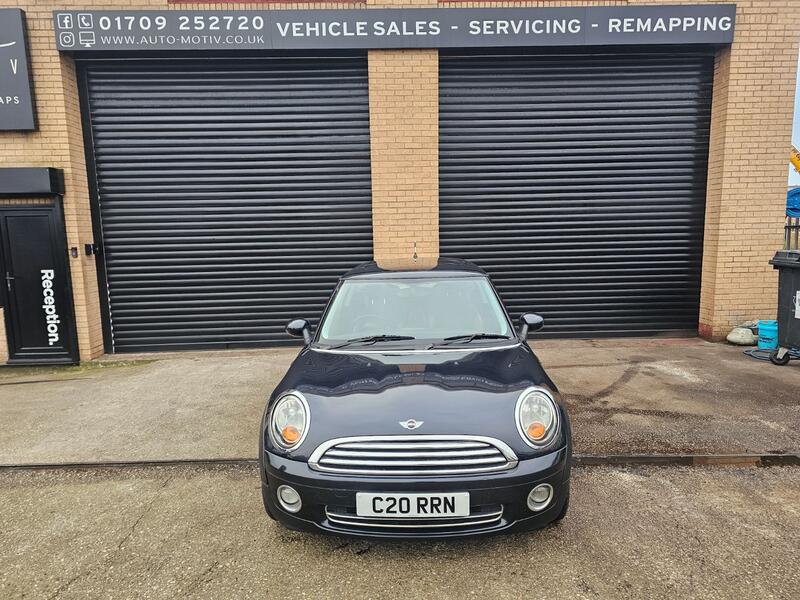 MINI HATCH